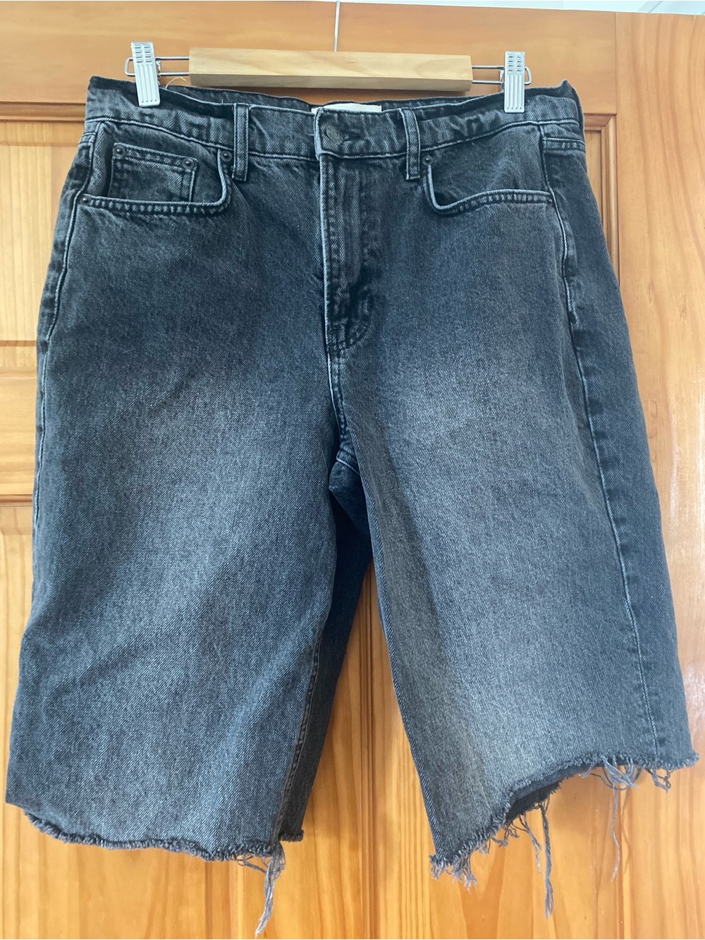 Boden Black Denim Bermuda Shorts Raw Hem High Rise Size 28